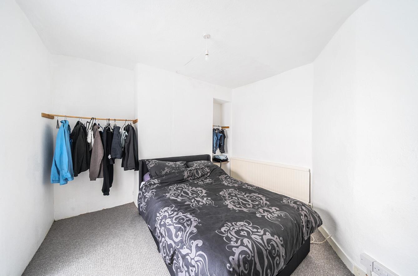 Neath Road, Morriston, Swansea, SA6 8HG
